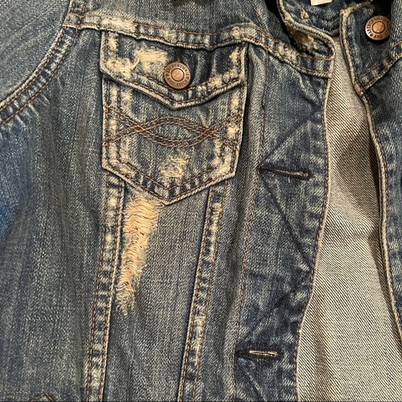 Abercrombie & Fitch Distressed Denim Jacket Small - Picture 3 of 6